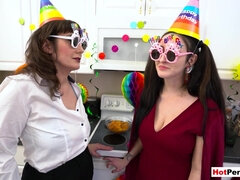 Mature mom and sis gave BJ for birthday