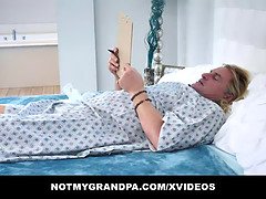 茶髪の, 口内発射, 顔射, Hd, 異人種間, ラティーナ, 看護婦, オッパイの