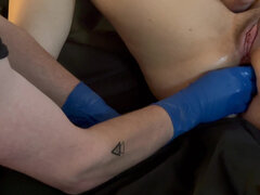 Amatorka, Duży tyłek, Fisting, Lateks, Masturbacja, Nagi, Cipka, Mocno