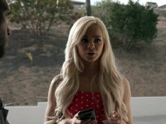 Nana, Brunette brune, Gorge profonde, Hard, Jeans, Léchez, Adolescente, Plan cul à trois