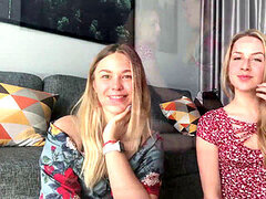 Amateur, Doigter, Lesbienne, Orgasme, Nénés