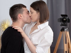 18, Stor kuk, Avsugning, Brunett, Doggystyle, Naturliga tuttar, Kort hår, Tuttar