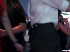 Blondína, Oblečené ženy, V oblečení, Hardcore, Spodná bielizeň, Orgie, Stockings, Swingers