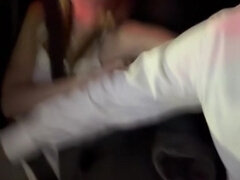 Bil, Fersket, Par, Dukke, Fingring, Onani, Offentlig, Squirting