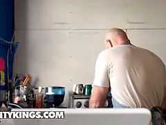 Grosse bite, Sucer une bite, Éjaculer dans la bouche, 2 femmes 1 homme, Hd, Monstre, Plan cul à trois, Nénés