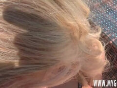 Stora tuttar, Blondin, Sperma shot, Tysk, Hardcore, Mamma, Utomhus, Pool