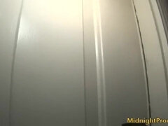 Leie, Blasen, Braunhaarige, Viele männer bespritzen eine frau, Spermaladung, Fetisch, Handjob, Öffentlich