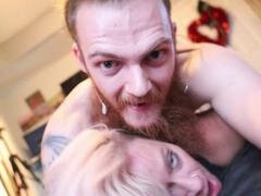 Humping mommy Rhi Rhi is so hot and rock-hard we couldn't keep the camera steady