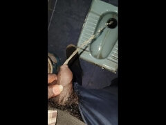 Μαύρος, Ινδιάνος, Κατούρημα