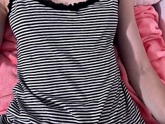 Amatør, Babe, Brunette, Sædskud, Håndjob, Mager, Teenager, Bryster