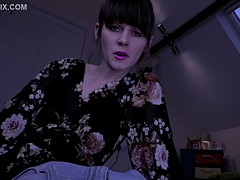 Mom Cant Resist You - 24 min