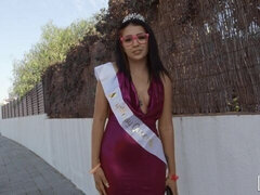 엉덩이, 큰 엉덩이, 오랄섹스, 도기스타일, 핑거링, 야외의, 셀카, 공개적인