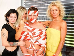 Bundão, Pauzão, Peitos grandes, Boquete, Transar de quatro, Grupo, Mãe gostosa, Orgia