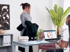 Duży kutas, Duże cycki, Czarny, Twarzowy, Wielorasowy, Lizanie, Cipka, Ogolona