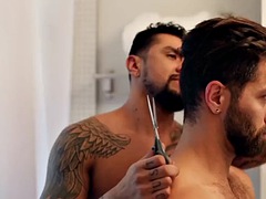 Anális szex, Meleg, Kőkemény