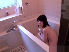 Schoolgirl Gets Fingered During Her Bath