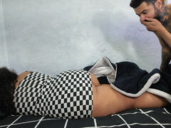 18 jaar, Enthousiasteling, Grote kont, Mollig, Latijnse vrouw, Natuurlijke tieten, Tiener