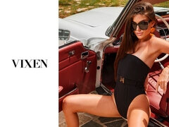 Grosse bite, Sucer une bite, Brunette brune, En levrette, Seins naturels, Maigrichonne, Adolescente, Nénés