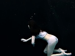 Amateur, Blonde, Piscine, Public, Réalité, Softcore, Sport, Sous marin