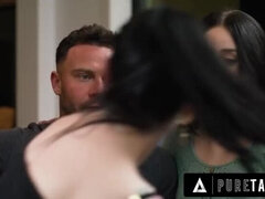 Cuckold, Dávení penisem, Na pejska, Honění, Kalhotky, Realita, Tetování, Voyeur