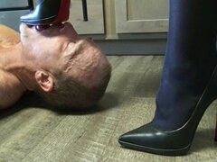 Amatőr, Uralkodás, Domina szerep, Lábfej fétis, Sarokkal való, Úrnő, Büntetés, Rab