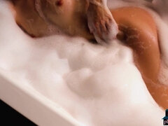 Brunetka, Puma, Milf  mčbp, Drobunké, Ruskej, Sólo, Kozičky