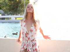 Öklözés, Masszázs, Maszti, Orgazmus, Nyilvános, Egyedül, Játékszerek, Szoknya alatti