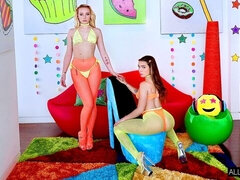 Anale, Bionda, Pompino, Schizzo di sborra, Facciale, Rasata, Ragazza, Terzetto