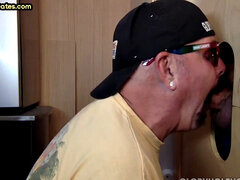 Amatör, Avsugning, Långt ner i halsen, Homosexuell, Handjobb, Mogen, Pov, Svälja