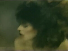 Минет, Семяизвержение, Европейки, Каблуки, Межрасовый секс, Натуральные сиськи, Оргии, Винтаж