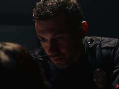 Kuusysi, Suihinotto, Tumma, Tukehduttaa, Käsihoito, Selkäsauna, Squirting, Tatuointi