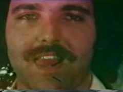 Cumizás, Ondó fröcskölés, Szőrös, Régebbi évjáratú pornó