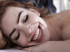 Gros seins, Sucer une bite, Hard, Léchez, Massage, Mère que j'aimerais baiser, Rousse roux, Nénés