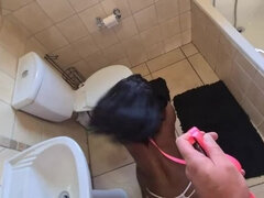 Amateur, Sucer une bite, Queue, Fait maison, Indienne, Pisser, Suçant, Toilettes
