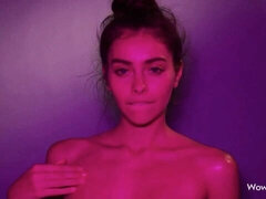 Amaterji, Velike joške, Rjavolaska, Prstni, Samozadovoljevanje, Nude, Koščena, Najstnice