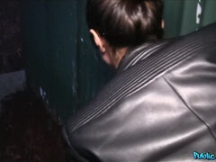 Amatéri, Kuřba, Auto, Creampie, Vonku, Z pohľadu účastníka, Na verejnosti, Pička