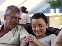 18 let, Amatéři, České, Táta, Hd, Dospělé, Různé pohledy, Teenka