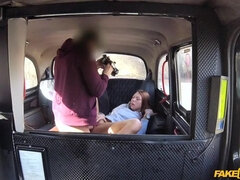 Pompino, Macchina, Da dietro, Toccando, Leccata, All'aperto, Punto di vista pov, Figa