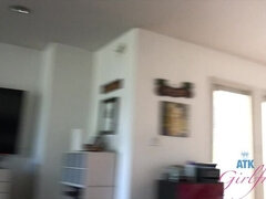 Amatör, Stor stjärt, Blondin, Flickvän, Liten och nätt, Fitta, Rakad, Tuttar