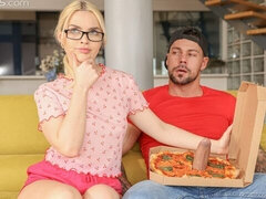 Grande cazzo, Bionda, Pompino, Da dietro, Tette naturali, Capelli corti, Ragazza, Tette