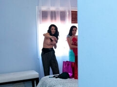 Culo grande, Tetas grandes, Morena, Estilo perrito, Pajear, Madres para coger, Tetas naturales, Pov