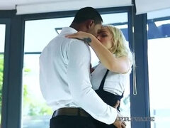 Stor kuk, Svart, Blondin, Avsugning, Sperma shot, Underkläder, Rakad, Trekant