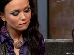 Mamada, Morena, Vestidas, Corridas faciales, Orgía, Satén, Ducha, Mojado