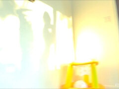 Nahaufnahme, Massage, Masturbation, Orgasmus, Öffentlich, Solo, Spielzeuge, Unter dem rock