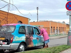 Gros cul, Grosse bite, Sucer une bite, Voiture, En levrette, Seins naturels, Adolescente, Nénés