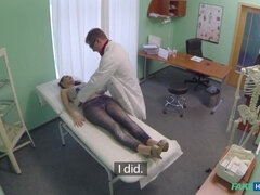 Komme på ansigtet, Håndjob, Slikning, Sygeplejerske, Pov, Fisse, Uniform, Snugkigger