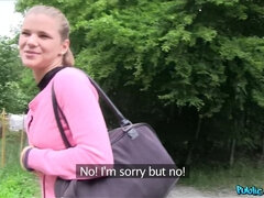 Amatorka, Tyłek, Obciąganie, Styl na pieska, Obciąganie, Na wolnym powietrzu, Punkt widzenia, Publiczny