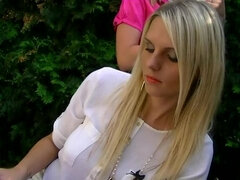 Szőke, Kötözés, Farmernadrág, Szabadban, Szatén, Dohányzás, Begyek, Vibi