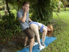 Bad, Grosser arsch, Grosse titten, Behaart, Handjob, Masturbation, Milf, Rotschopf