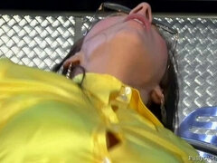 Påklädda, Doggystyle, Fetisch, Glasögon, Handjobb, Naken, Trosor, Strumpbyxor